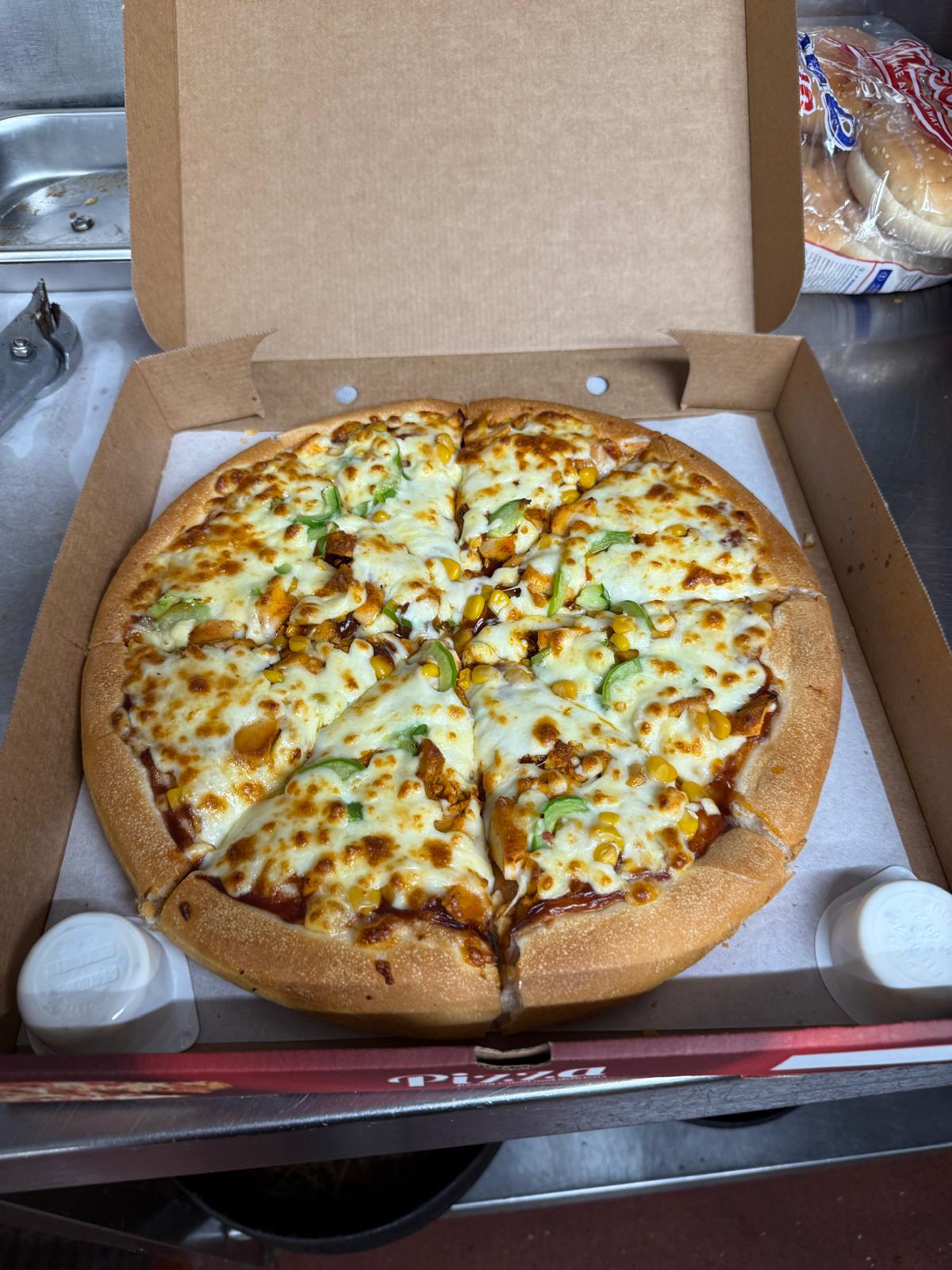 Chicken and Swetcorn Pizza
